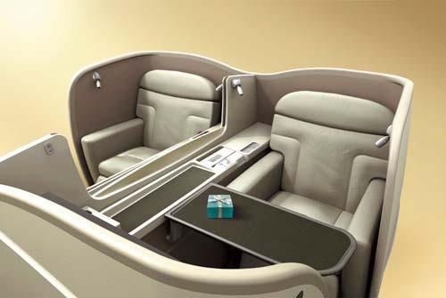 When the seat is in the upright position, the ottoman can be used as a seat, should the passenger, for example, choose to discuss business, dine or just pass the time with a fellow traveler.