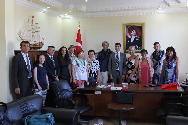 very friendly. In the other photo there are all the members of the Comenius Project in Turkey.