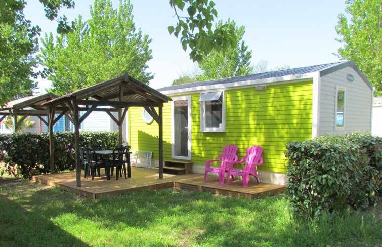 superior range Mobile home CaYO COCO 2 Rooms 6 27 m 2 k Age of the mobile homes : 2015 The search for simplicity and authenticity with this modern accommodation Terrace with pergola AIR