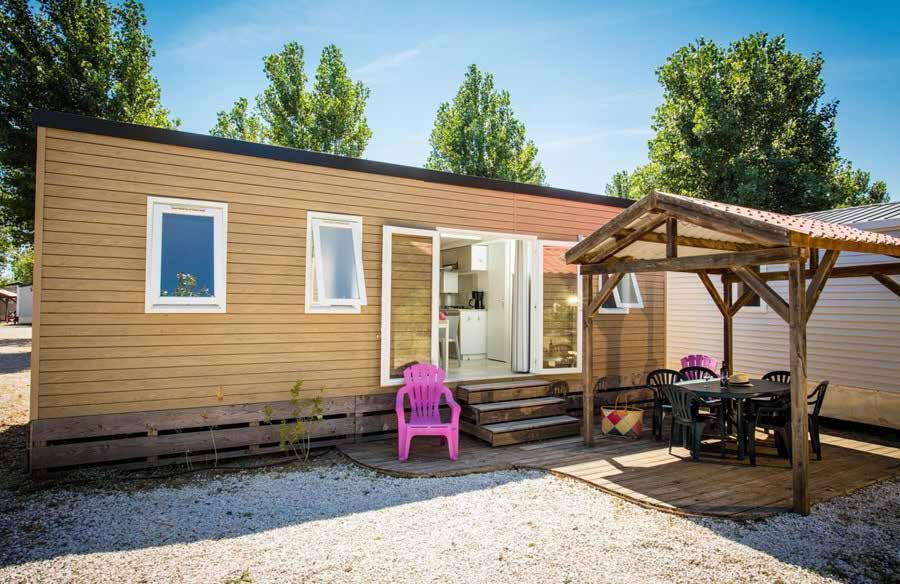 superior range Mobile home Moorea 3 Rooms 6 30,5 m 2 k Age of the mobile homes : 2016 For a getaway with family or friends, space and peace of