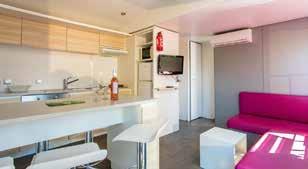 PRESTIGE range Mobile home tiki hut 3 Rooms 6 33 m 2 k Age of the MH : renovated in 2013 Discrete luxury in a nice area Terrace with small pergola AIR CONDITIONING REVERSIBLE HOT or COLD Equipment 1