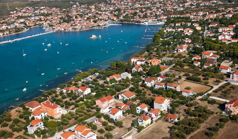 Sukosan About 9 km southeast of Zadar lies the Marina Sukosan, with 1400
