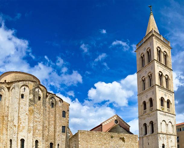 With its historic flair the 3000-year-old city combines modernity and