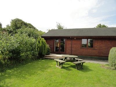 cottages and lodges Having good reviews on Trip Advisor and lots of previous guests returning