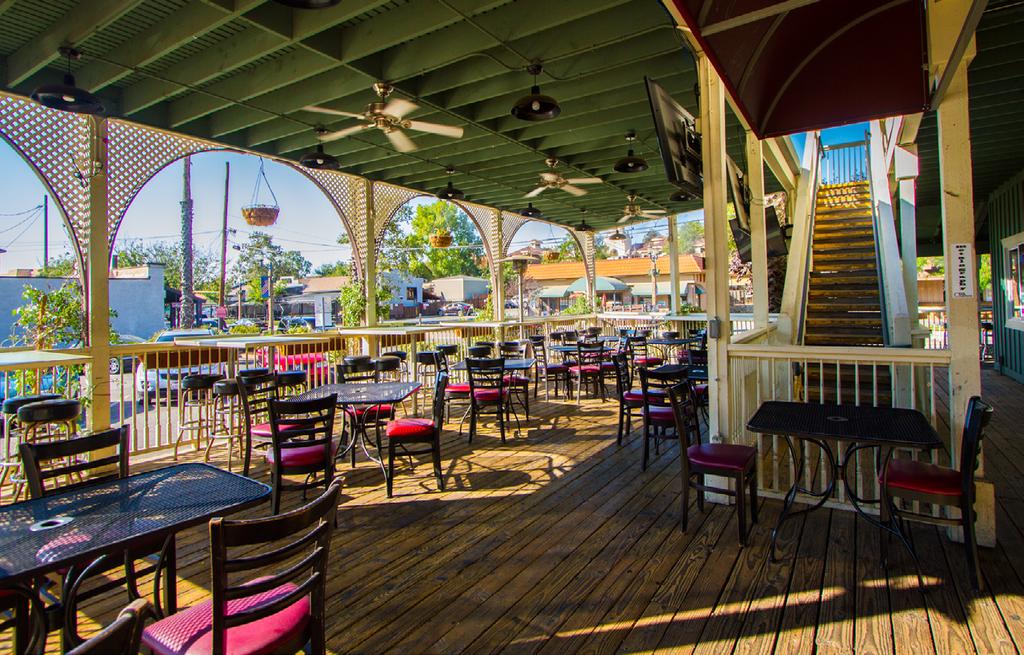 Garrett Corporate Center 28677 Old Town Front Street, Temecula, Ca Property Highlights Space can be divisible as follows: ±5,000 SF Restaurant Space