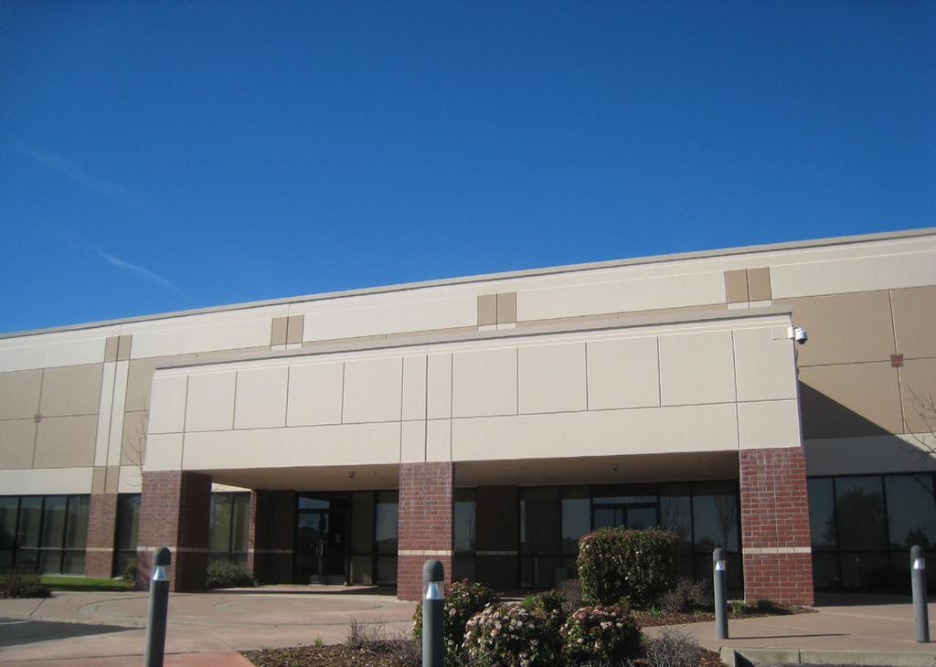 PROPERTY HIGHLIGHTS: Single story multi-tenant office building of ±103,123 SF with availability of ±60,057 SF ±60,057 SF of contiguous space divisible to ±25,000 SF Easily adaptable floor plans,