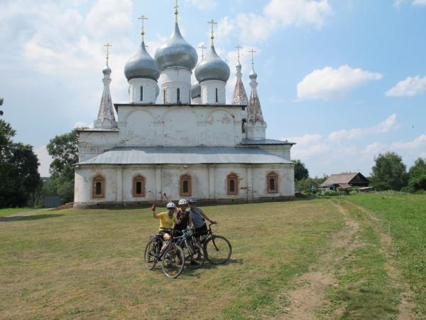 In Rybinsk we visit the historic museum of the region and then continue 18 km further to a nice countryside hotel. Spa.
