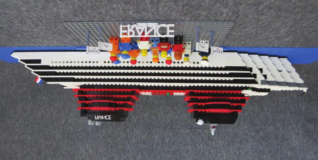 Model made by Denis BOURGEOIS See the Lego construction film at www.