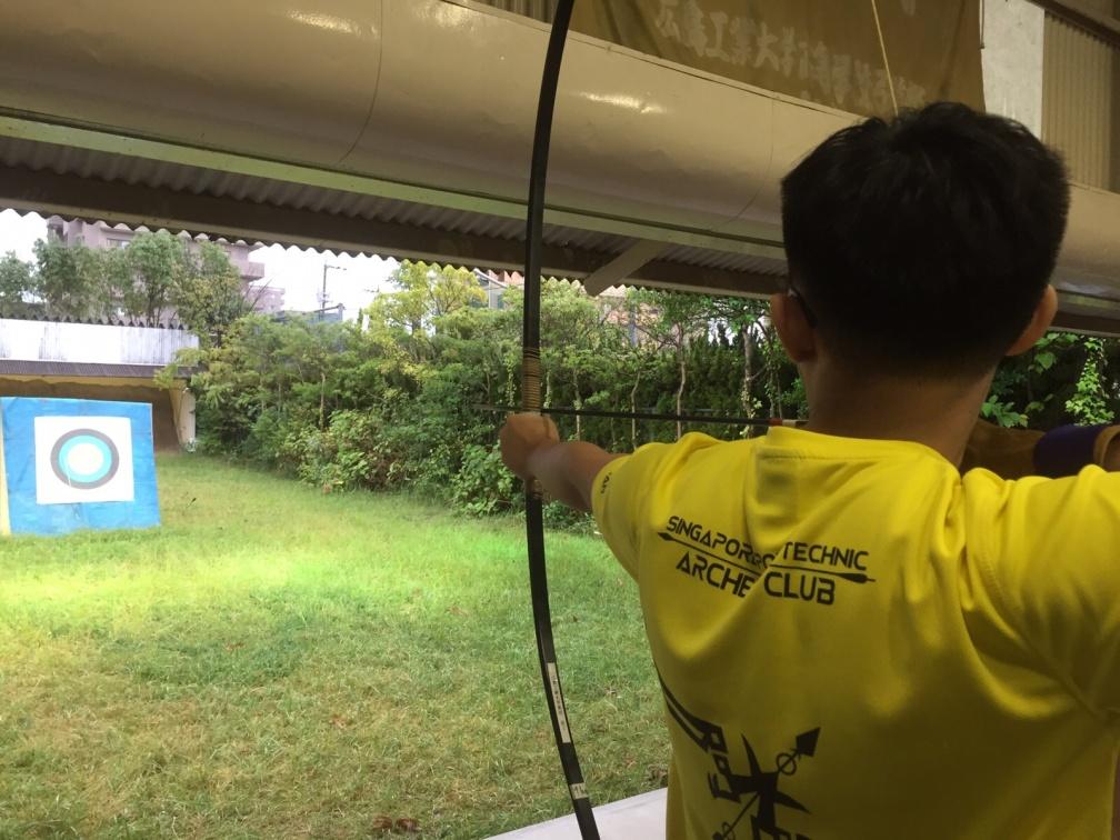 As a member of Singapore Polytechnic Archery Club with around10 years of experience in