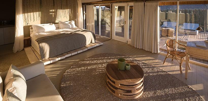 Little Kulala is a luxurious desert retreat situated in the private 27 000-hectare (67 000-acre) Kulala Wilderness Reserve.