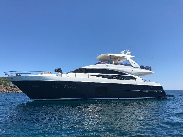 PRINCESS 72 MOTOR YACHT 2014 PRICE: 1,695,000 INC VAT Ref:PB1533 2014 PRINCESS 72 MOTOR YACHT FOR SALE Open to Part Exchange 1 Year Guarantee Option Available Princess Technical Orientation Included