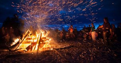 Introduction Welcome to the Morses Club Bonfire Night Guide. This guide has been created to provide information on the most spectacular firework displays across the country.