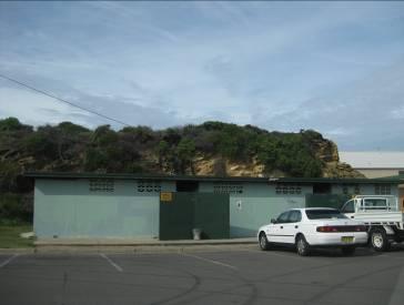 2a Beach Rd; Redhead Redhead SLSC + Brick 3F M, F 7 per week Accessibility: Poor - no accessible toilet or path of travel provided, accessible car park provided but not located near toilets.