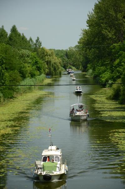 ROADS CONNECTING THE ROUTE NAVIGABLE CANALS 600