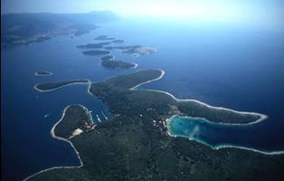 Sea. No wonder it is considered to be the prettiest part of Hvar s (and even Croatian!) Riviera.