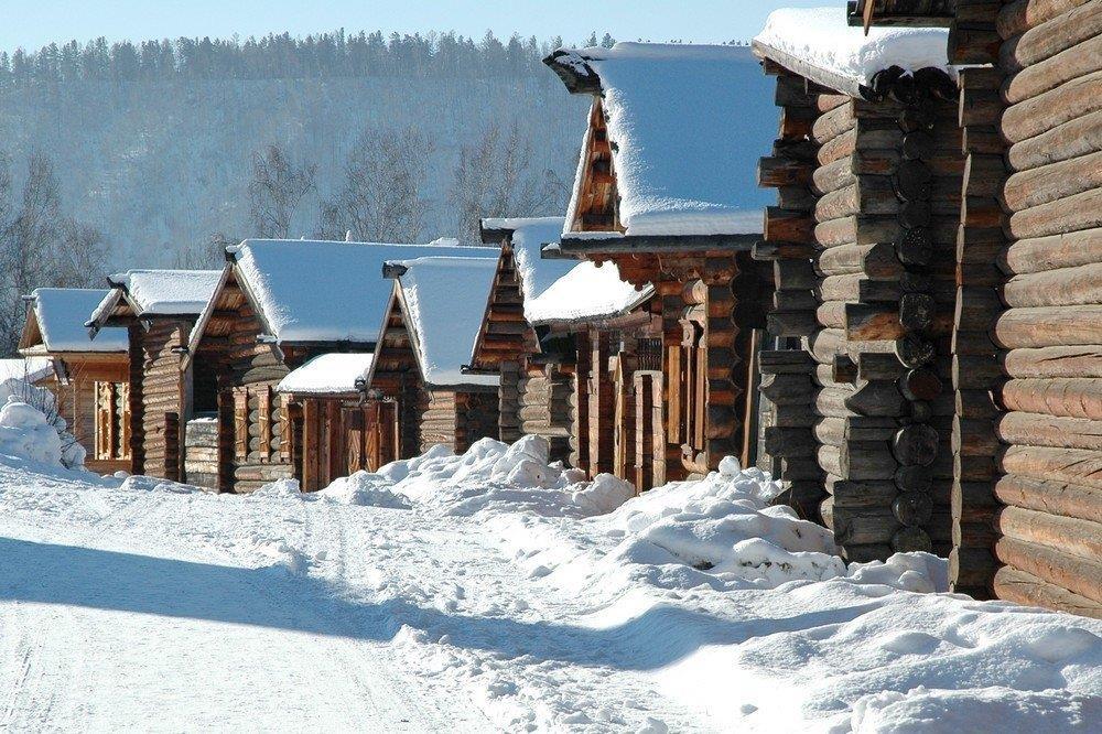 DAY 5, transfer to Lake Baikal Shaman Rock and observation point Dog sledding tour Visit local souvenir market FOR XMAS GROUP DEPARTURE: NEW YEAR IN RUSSIA!