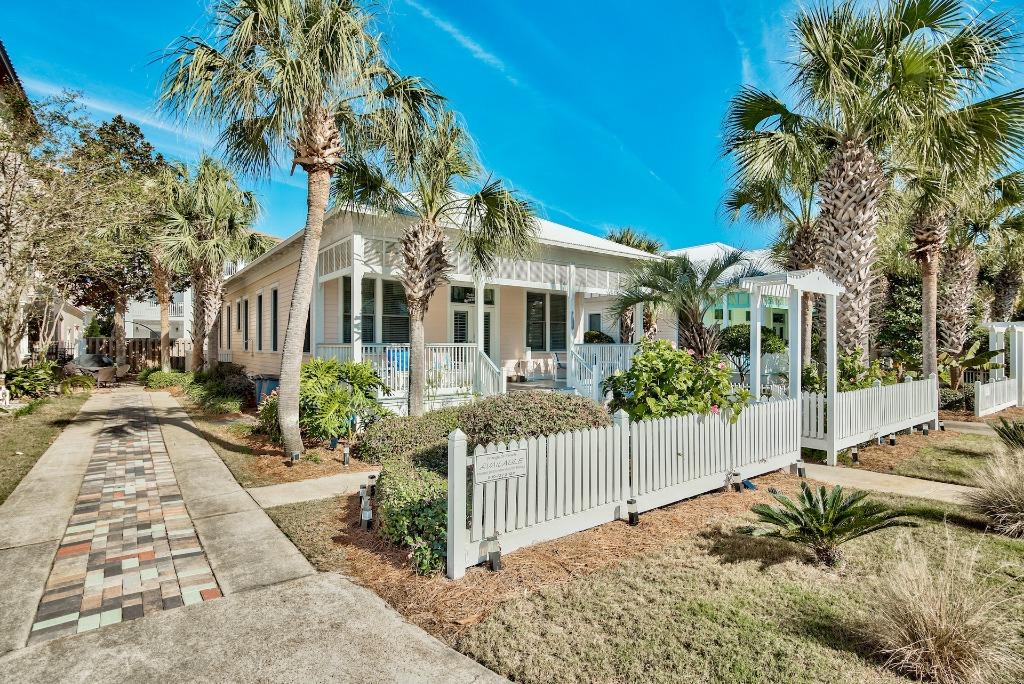 Description Number 5 rating 'rental homes in Destin I HAVE OWNED THIS BEAUTIFUL CLAPBOARD COTTAGE FOR 14 YEARS.
