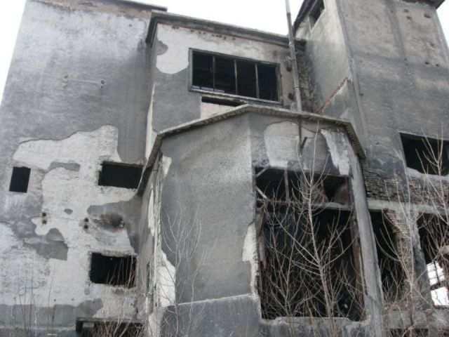 A tatabányai cementgyár felhagyott épülete Forrás: http://www.tatabanyainfo.hu/main/news-3420.