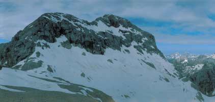 Matej Gabrovec, The Triglav Glacier between 1986 and 1998 Figure 11: Triglav glacier 9. 6. 1998 (photography Jernej Gartner). Slika 11: Triglavski ledenik 9. 6. 1998 (fotografija Jernej Gartner).