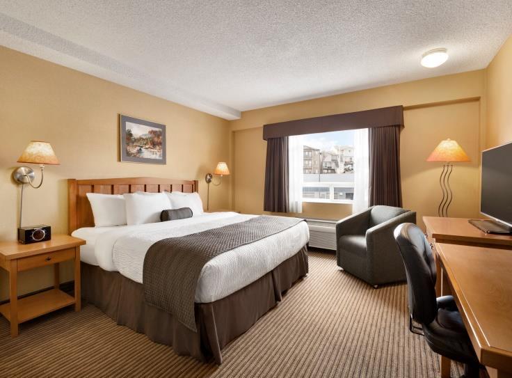 com Enjoy the comfort Guest Rooms 134 newly renovated guest rooms Work desk