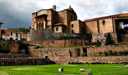 DAY 01: CUSCO, INCA CAPITAL, CITY TOUR The first day, at your arrival, it is recommended to make a city tour, in order to have the time to acclimate to the altitude.