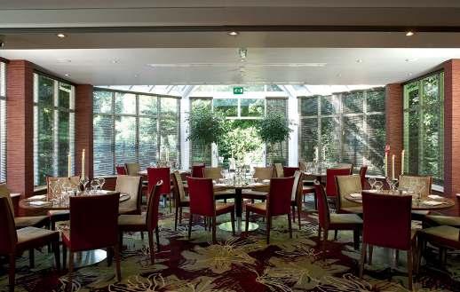 At The Bull you will find extensive conference facilities with hightech amenities, an
