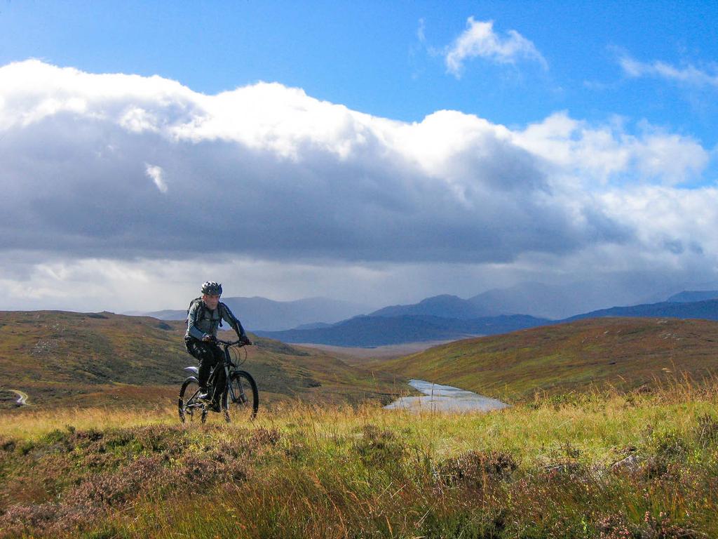 Day 5 Wild Highlands Today s ride captures the spirit of riding in the Highlands - fun trails through big and wild landscapes.