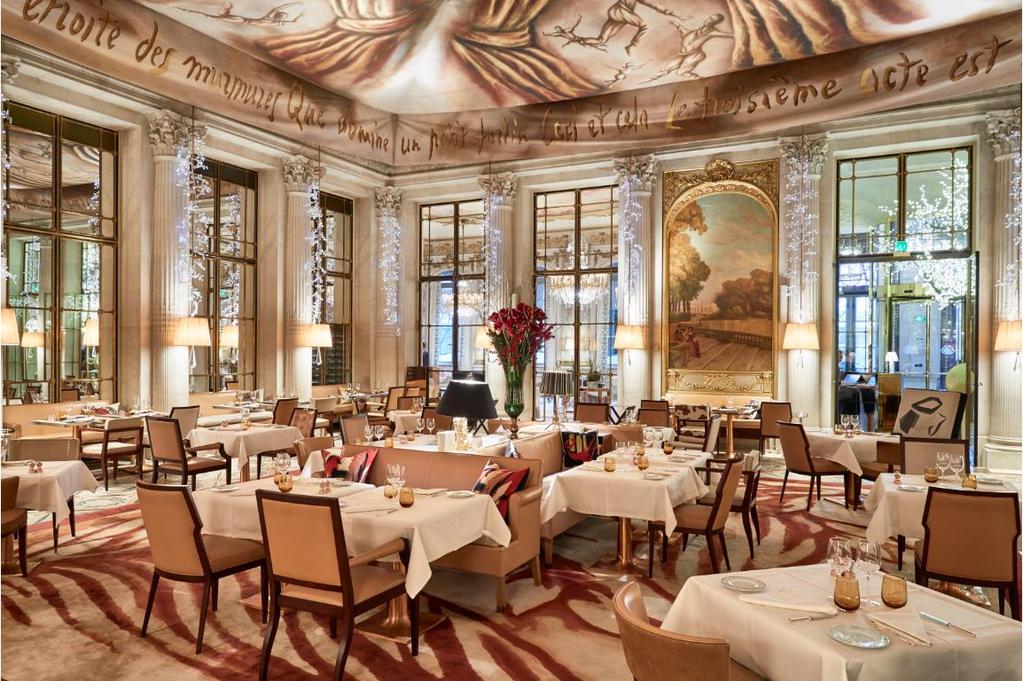 Press Release September 2018 Once upon a Christmas, in the first palace of Paris At 228 rue de Rivoli, in the heart of historic Paris, Le Meurice is preparing for its magical New Year celebrations,
