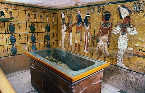 The valley is famous for its beautifully painted royal tombs, hundreds of which have yet to be excavated. It is the world s most magnificent burial ground.