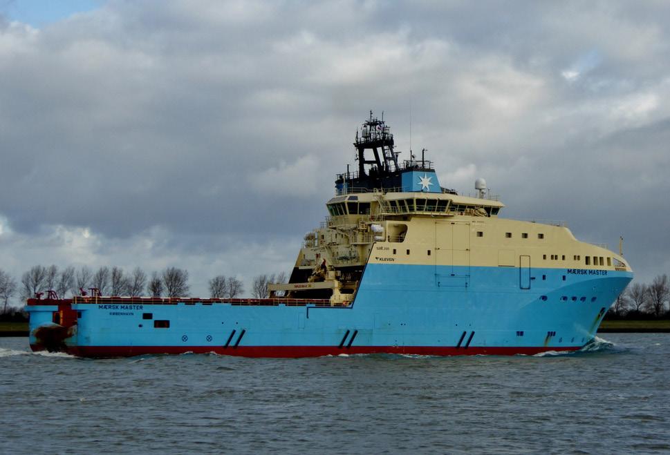 The contract renewals were awarded to Island Offshore for the Island Empress and Endeavour, Myklebusthaug for the Dina Merkur and Dina Scout, and Vroon Offshore for the Pool Express and VOS Base.