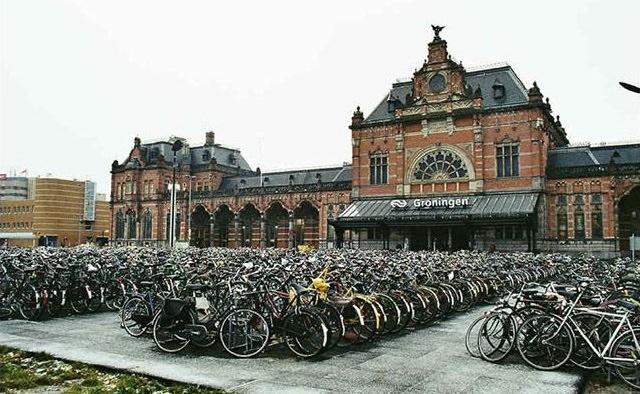 The most bicycle-friendly city in the world Groningen, Netherlands Around 50% of the population