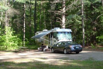 Quechee Gorge Ottauquechee River Restrooms, showers, play area, outdoor games Hiking, canoeing, kayaking, fishing, swimming Rate: $18-$29 5800 Woodstock Rd Hartford, VT (802) 295-2990 http://www.