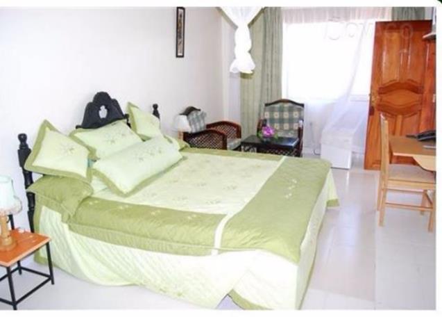 Distance: 10min drive from venue. Standard rooms Single: US$ 35.00 per night Double: US$ 45.