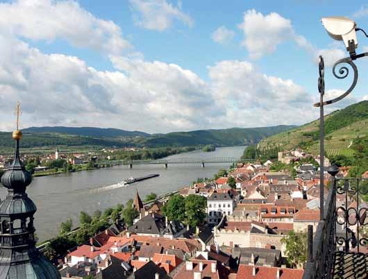 during the week are included*: City Tour Vienna Wachau Valley