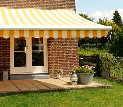 Gota Terrace awning 181 The Gota, a highly popular terrace awning due to its design and the wide range of available colours.