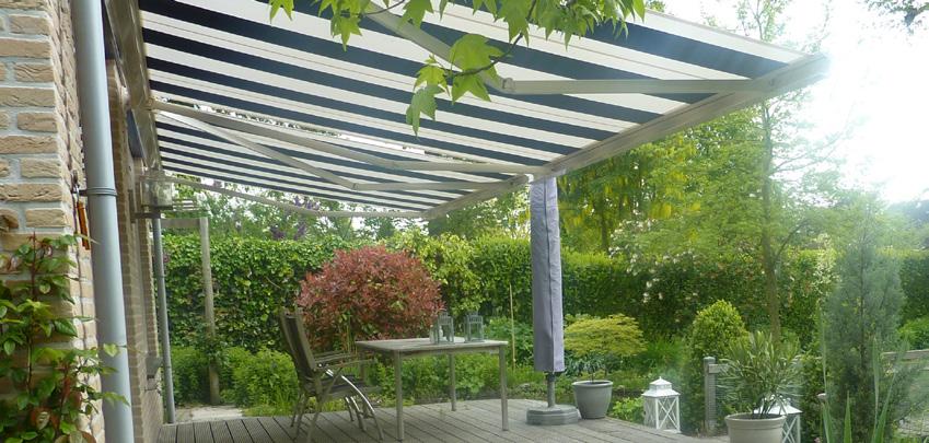 Anthracite grey textured* Characteristics Colours Traffic white Pure white** One of the most compact terrace awnings on the market Cream Smooth rounded accents Mounted using only two supports (up
