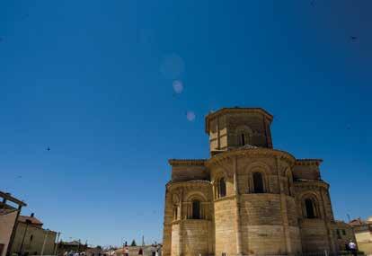ITINERARY SANTANDER LEÓN ITINERARY LEÓN - SANTANDER 4 days SANTANDER - LEÓN 3 nights SANTILLANA DEL MAR. CANTABRIA 1 st day, Wednesday.- Travellers reception in Santillana del Mar (Cantabria).
