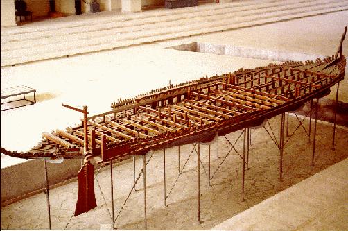 In the museum you can see the model of two luxurious and large ships built by the Roman