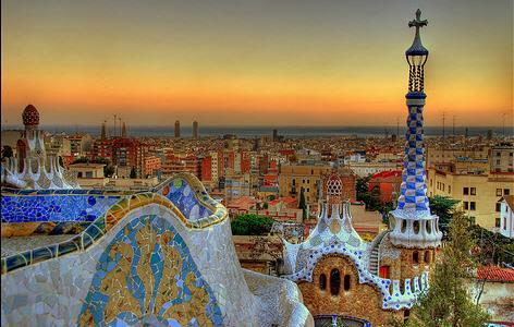You will meet important people of Spain, for example Gaudí, Picasso, Dalí or