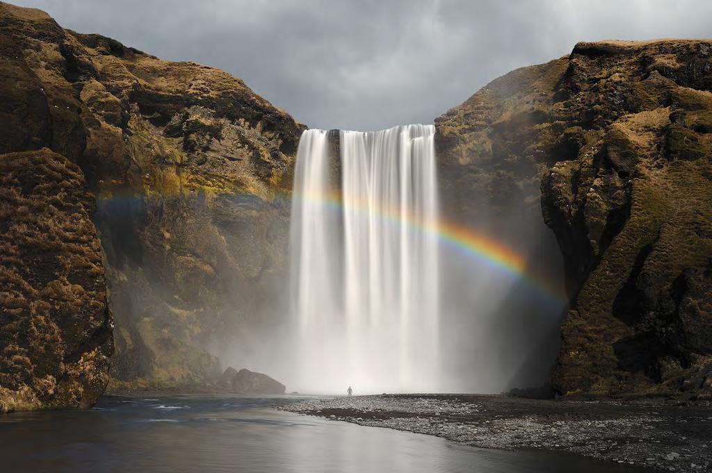 PART ONE: THE SOUTH Skógafoss, one of Iceland s most popular waterfalls. We start the roundtrip traveling around the coastal areas of South and South-East Iceland.