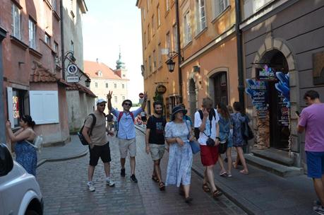 Then the group set out on a tour of the streets of Warsaw s Old Down.