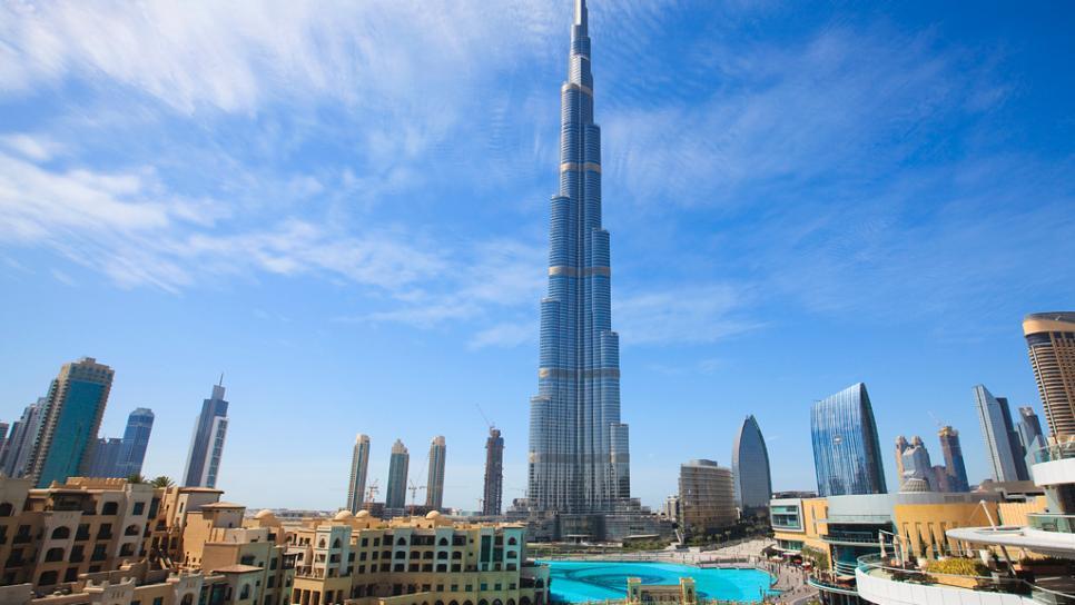 The Observation Deck aptly named At the Top will feast your eyes with a 360-degree panoramic view of the city, the golden desert and the Persian Gulf.