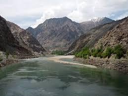 A length of around 2,000 miles INDUS RIVER Begins in the Tibetan Plateau in China and flows west into northern India