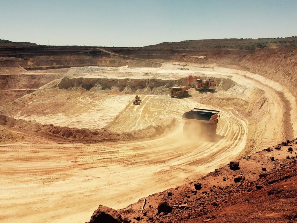 Surface mining Mining commenced in early July and is ahead of