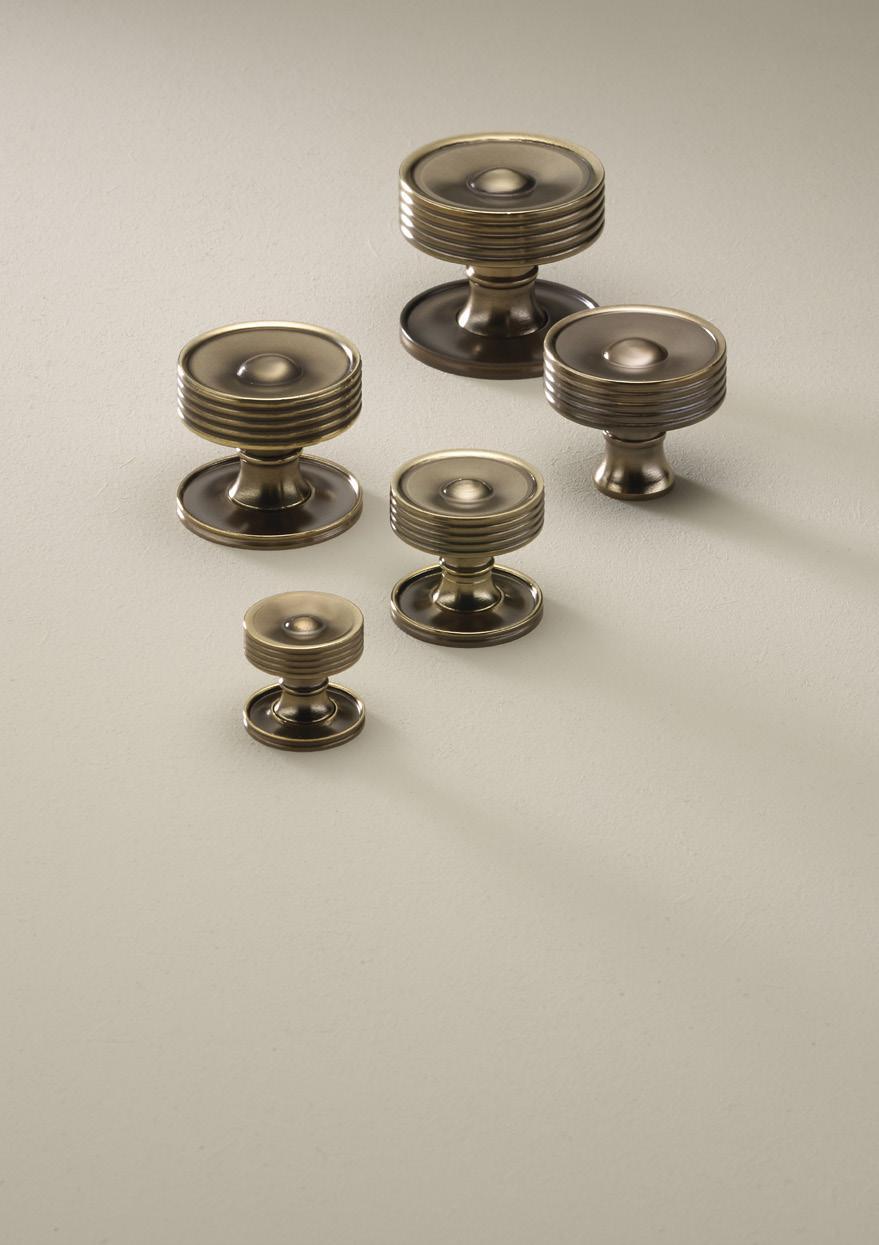 Cabinet Knobs in olished Silver 0678 - Cabinet