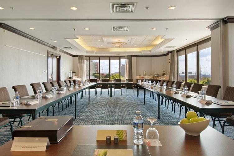 feet of meeting space, the possibilities for your next meeting are endless.