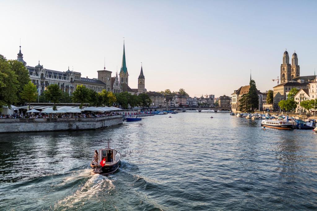 Daily excursions from Zurich Zurich Tourism Sales Manual 2019 Regular daily excursions leaving from Zurich Bus station with