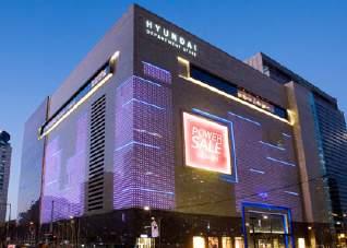 theater with 808 seats, Coex Artium shows star-studded Korean musicals as well as international performances featuring original casts