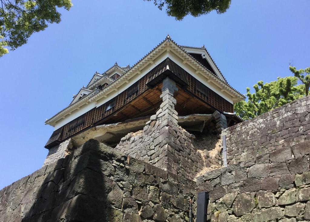 The damage of Kumamoto castle We inspected the collapse