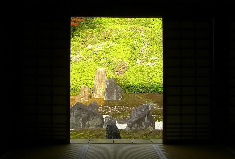 There is no doubt that you will be enamored with Japanese gardens. Do not forget to bring your camera!